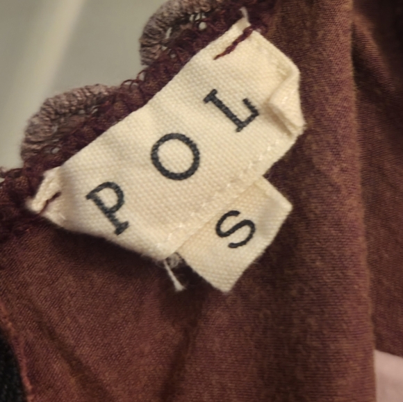 POL Mineral Washed Burgundy Babydoll Ruffled High-low Top - Picture 2 of 14